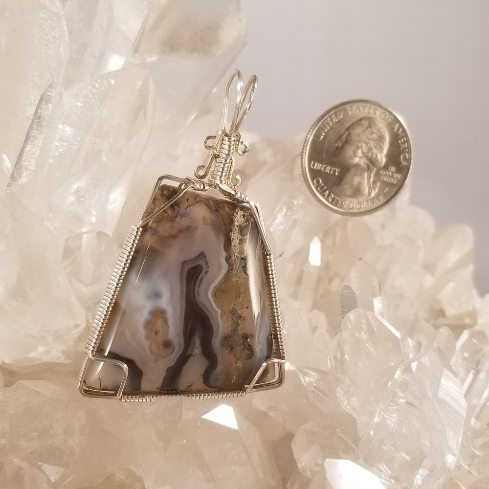 Wire wrapped Brazilian Agate Pendate - Picture 3 of 12